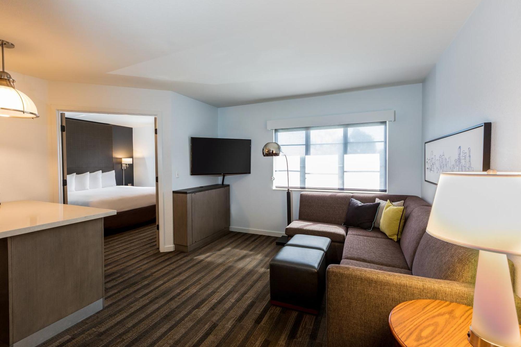 One-Bedroom Suite,1217735551:JPEG